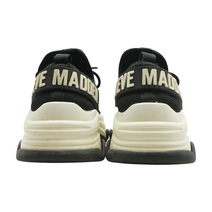Protege-E Low-Top Athletic Shoes