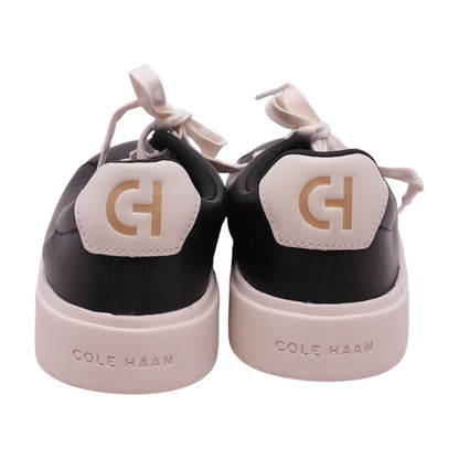 Black Low Top Athletic Shoes