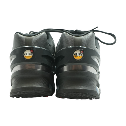 Air Max Dn8 Low-Top Athletic Shoes