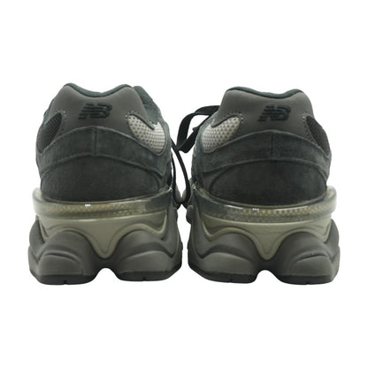 9060 Black Low Top Athletic Shoes