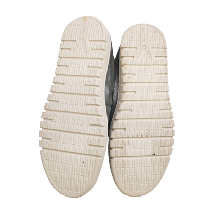Gray Flats