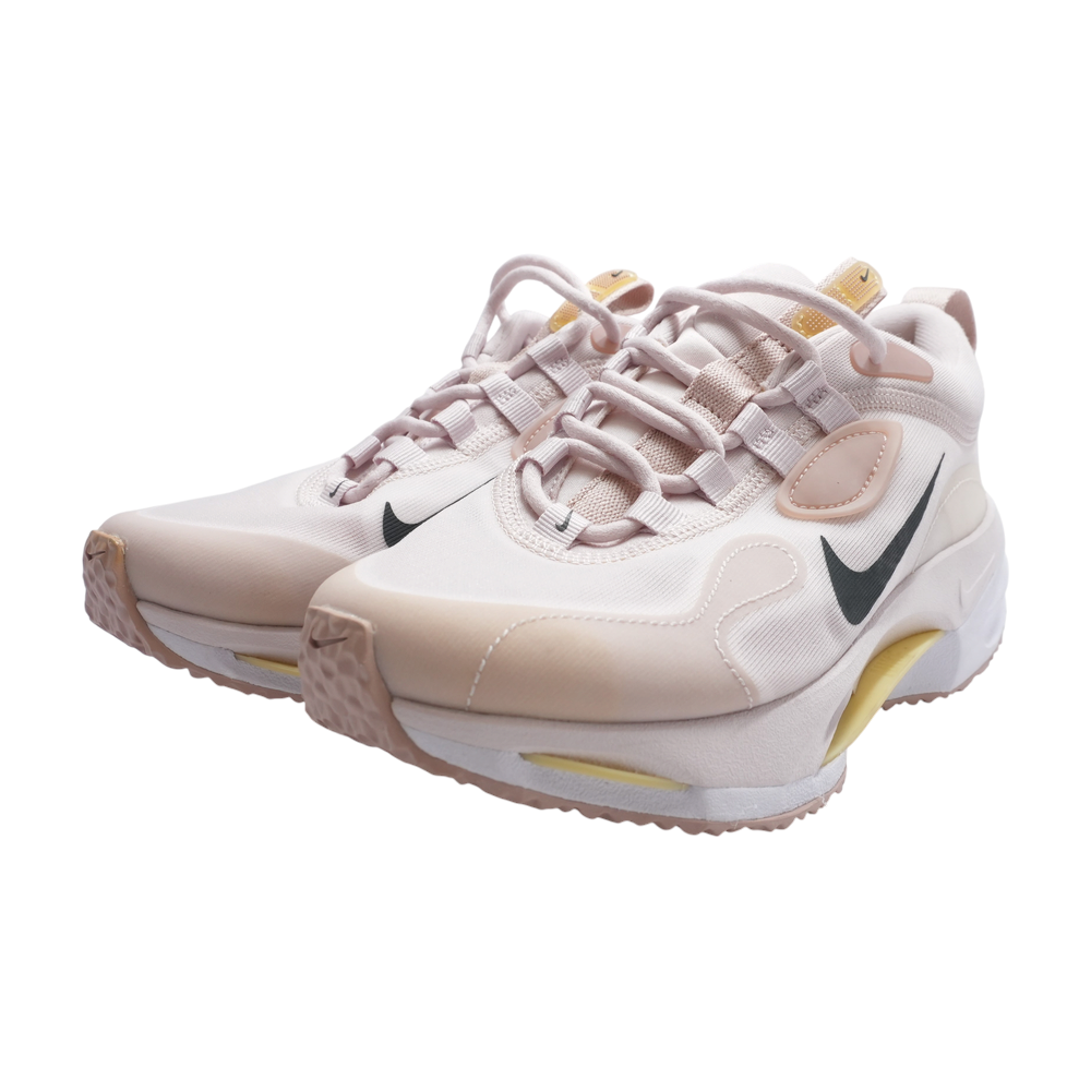 Spark Low-Top Athletic Shoes