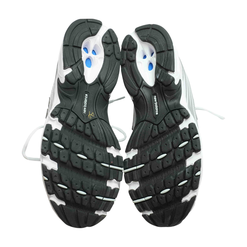 740 Low-Top Athletic Shoes