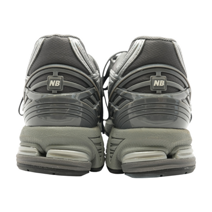 1906R Low-Top Athletic Shoes