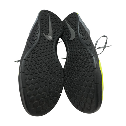 Metcon 2 Flywire Low-Top Athletic Shoes