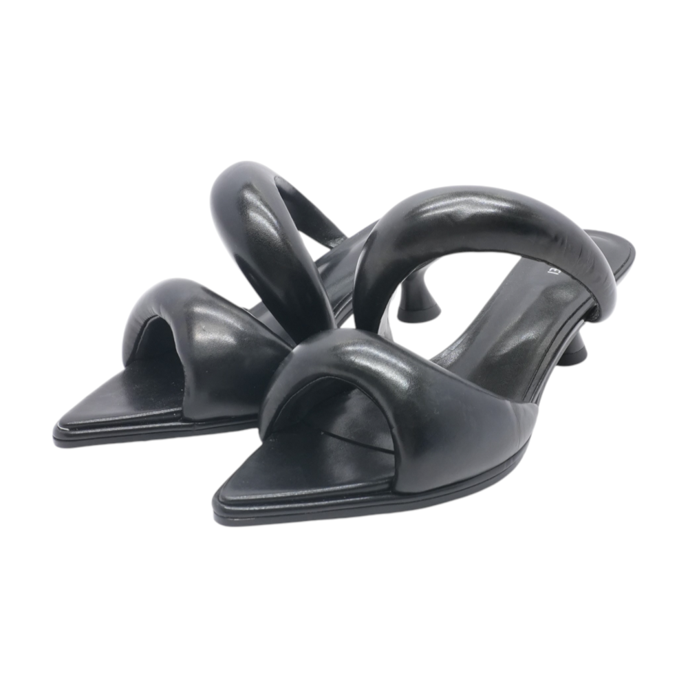 Sara Mules in Black