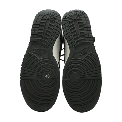 Dunk Low Retro Low-Top Athletic Shoes