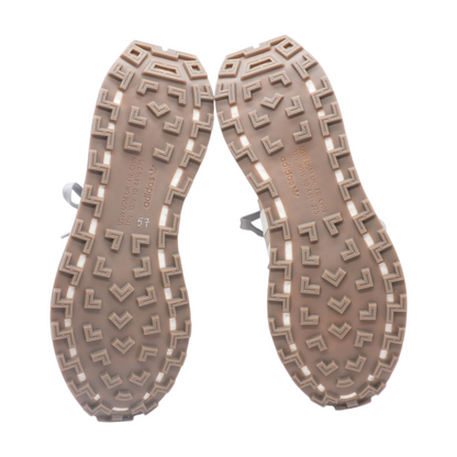 Retropy E5 Low-Top Athletic Shoes