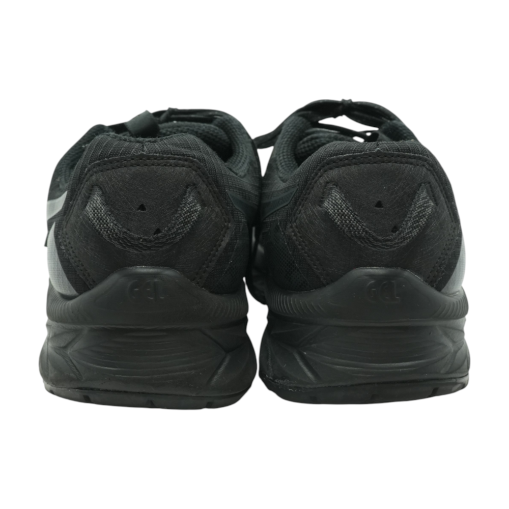 Classic Low-Top Athletic Shoes