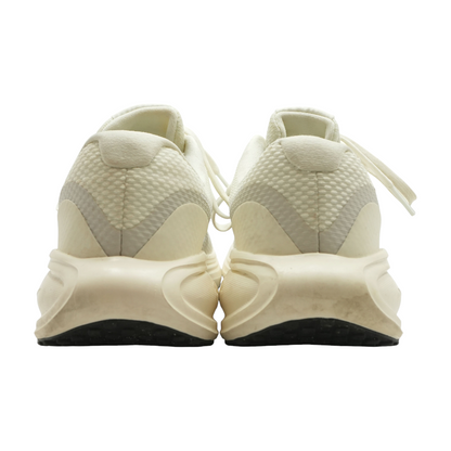 Revolution 8 Low-Top Athletic Shoes