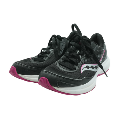 Low-Top Athletic Shoes