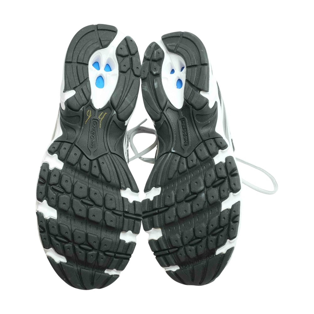 740 Low-Top Athletic Shoes