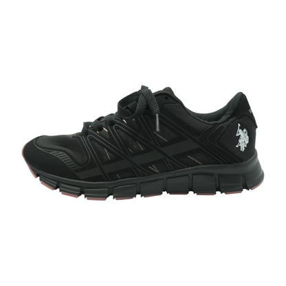 Black Low-Top Athletic Shoes