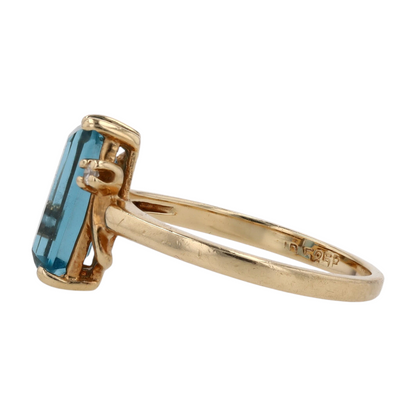 14K Yellow Gold Blue Stone Fashion Ring