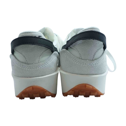 Waffle Debut Low-Top Athletic Shoes