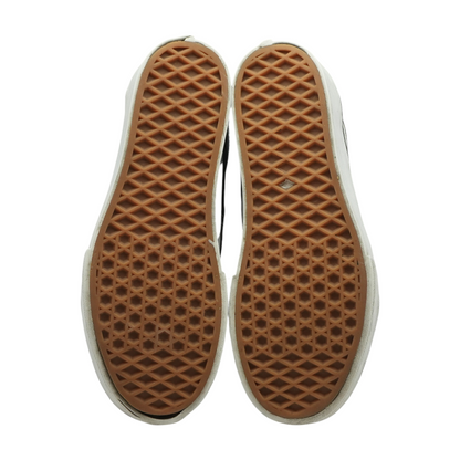 Black Low-Top Athletic Shoes