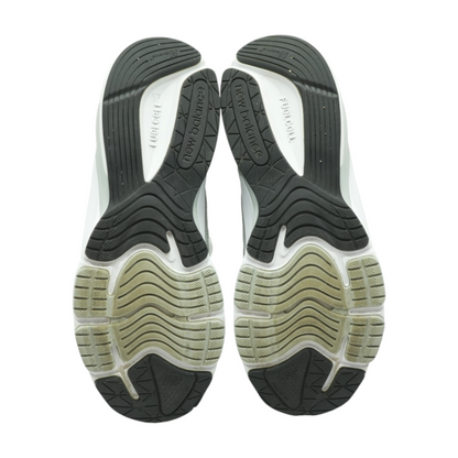 990 Low-Top Athletic Shoes