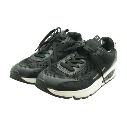 Black Low Top Athletic Shoes