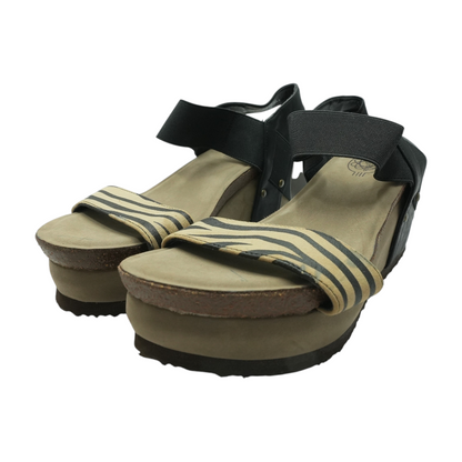 Black Wedged Sandals