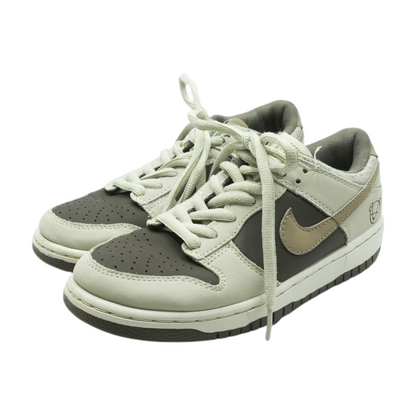 Dunk Low Athletic Shoes