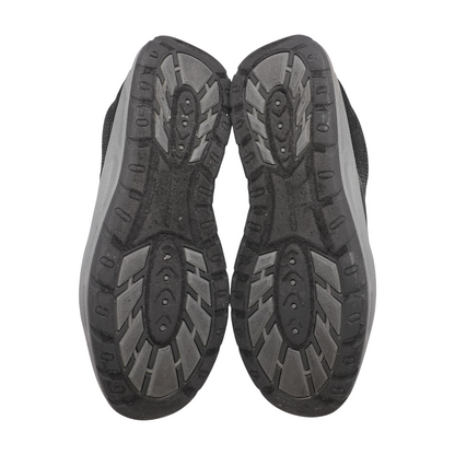 Black Low-Top Athletic Shoes