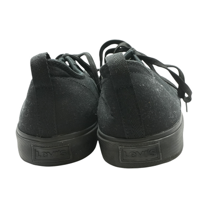 Black Low-Top Athletic Shoes