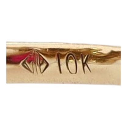 10K Yellow Gold Red Stone Fashion Ring