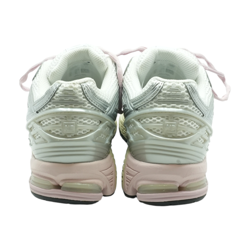1906R Low-Top Athletic Shoes