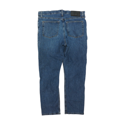 Straight Jeans