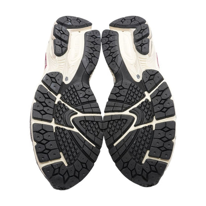 2002R Gray Low Top Athletic Shoes