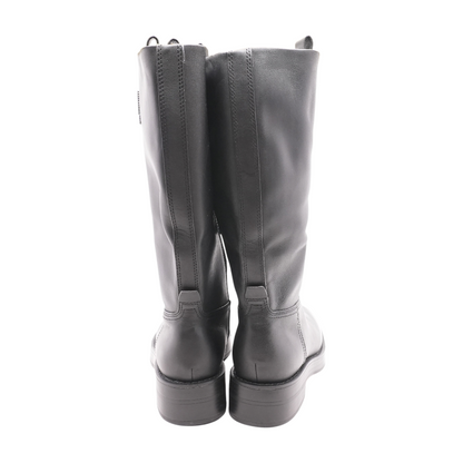 Black Boots