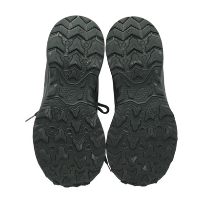Classic Low-Top Athletic Shoes