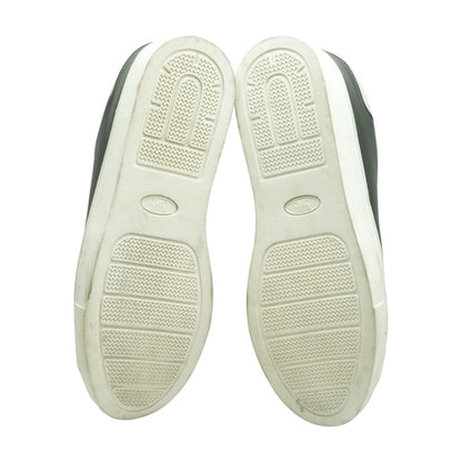 Black Low Top Athletic Shoes