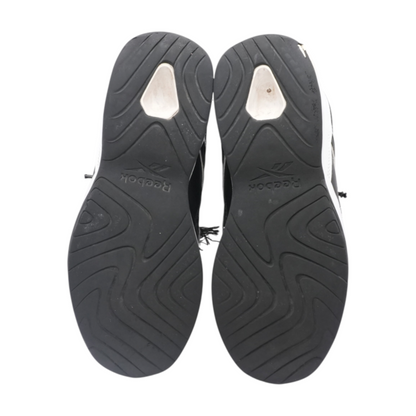 Chaos Low-Top Athletic Shoes