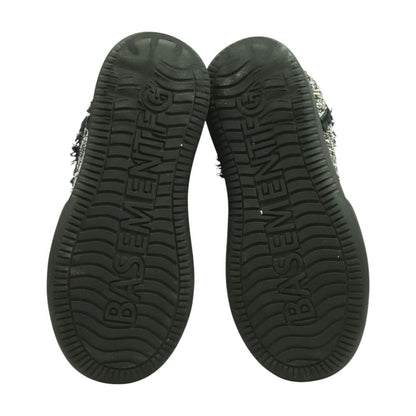 Black Low Top Athletic Shoes