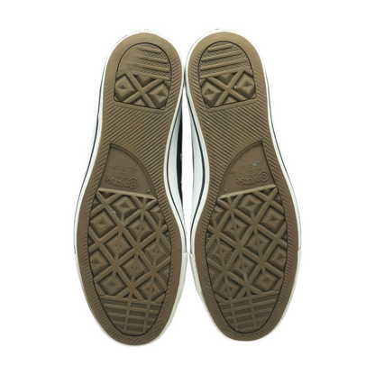 Black Low-Top Athletic Shoes