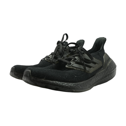 Black Low-Top Athletic Shoes