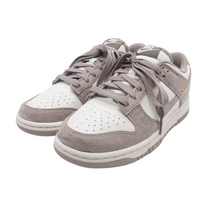 Dunk Low Malt Gold Mini Swoosh Low-Top Athletic Shoes