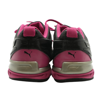 Black Low-Top Athletic Shoes