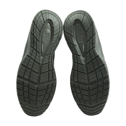 608 Black Low Top Athletic Shoes