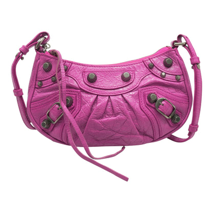 Le Cagole Shoulder Bag in Lipstick Pink