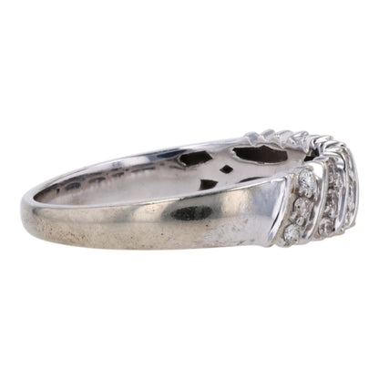 1/6 ctw 10K White Gold Diamond Band Ring