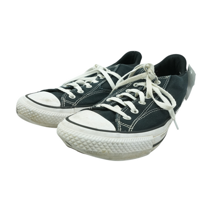 Low-Top Athletic Shoes
