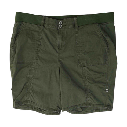 Green Plus Size Solid Casual Shorts