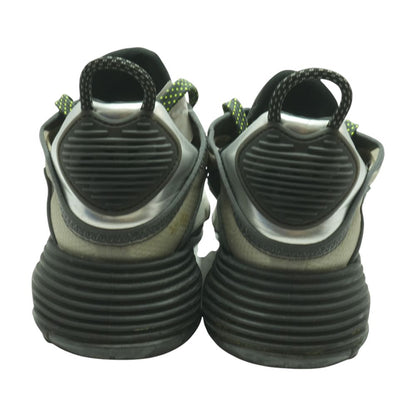 Black Low Top Athletic Shoes