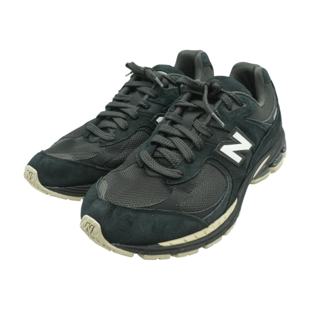 2002R Low-Top Athletic Shoes