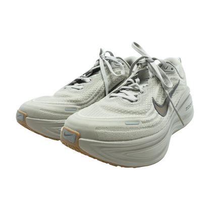 Vomero Plus Low-Top Athletic Shoes