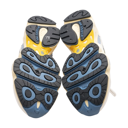 1000 Low-Top Athletic Shoes