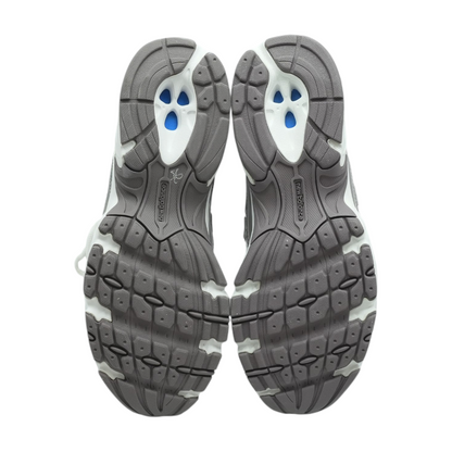 740 Low-Top Athletic Shoes