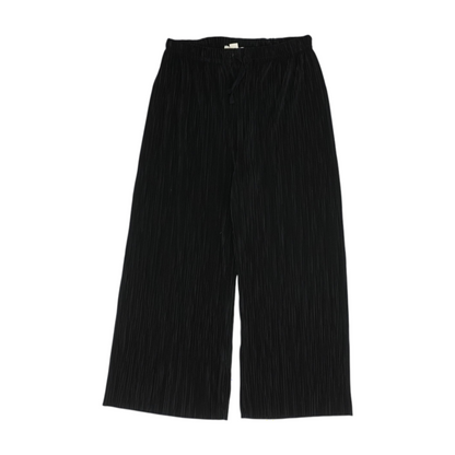 Black Solid Casual Capris